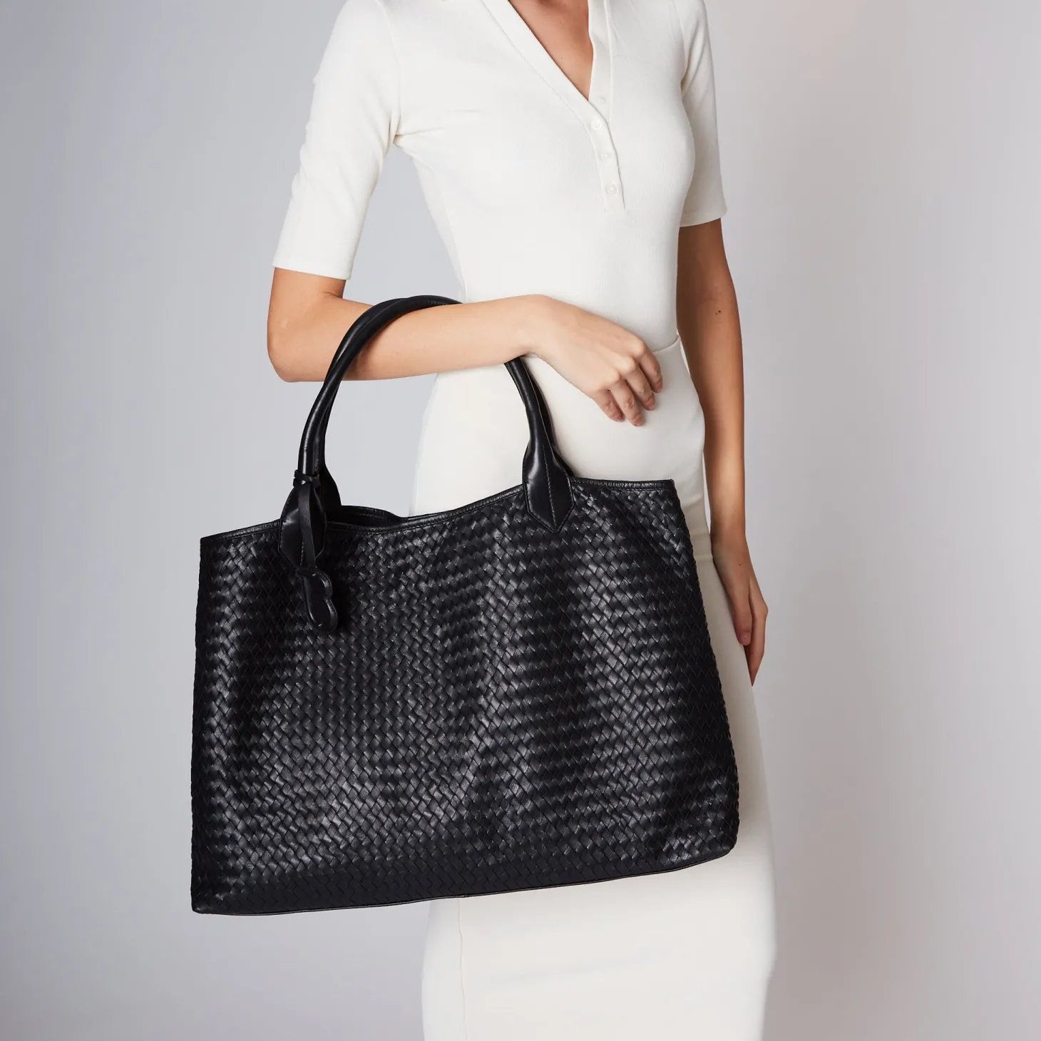 Maxi Shopping intrecciata Agata colore nero